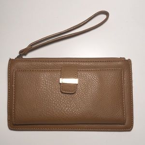 Mia and Luca beige wallet